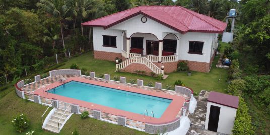 3 BR Beautiful Cliff and Beach House in San Juan, Siquijor for Sale